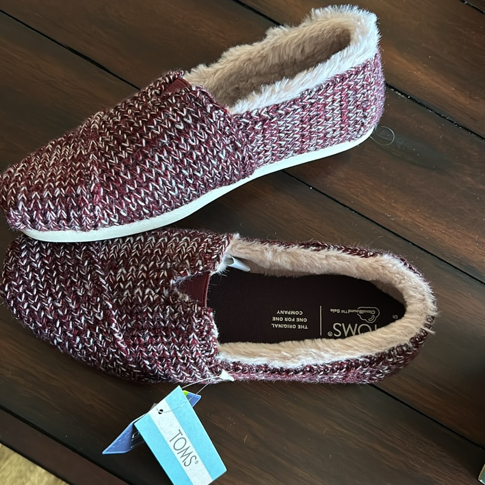 Toms / NWT